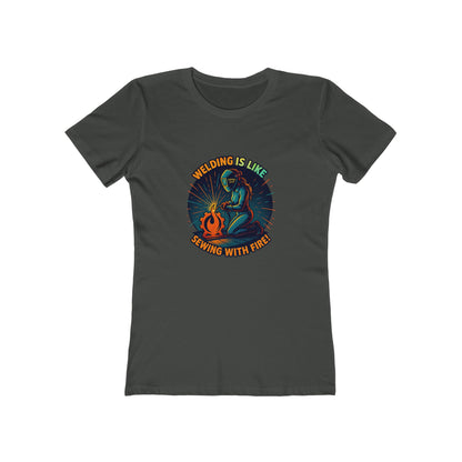 Soldar es como coser con fuego - Camiseta ajustada para mujer